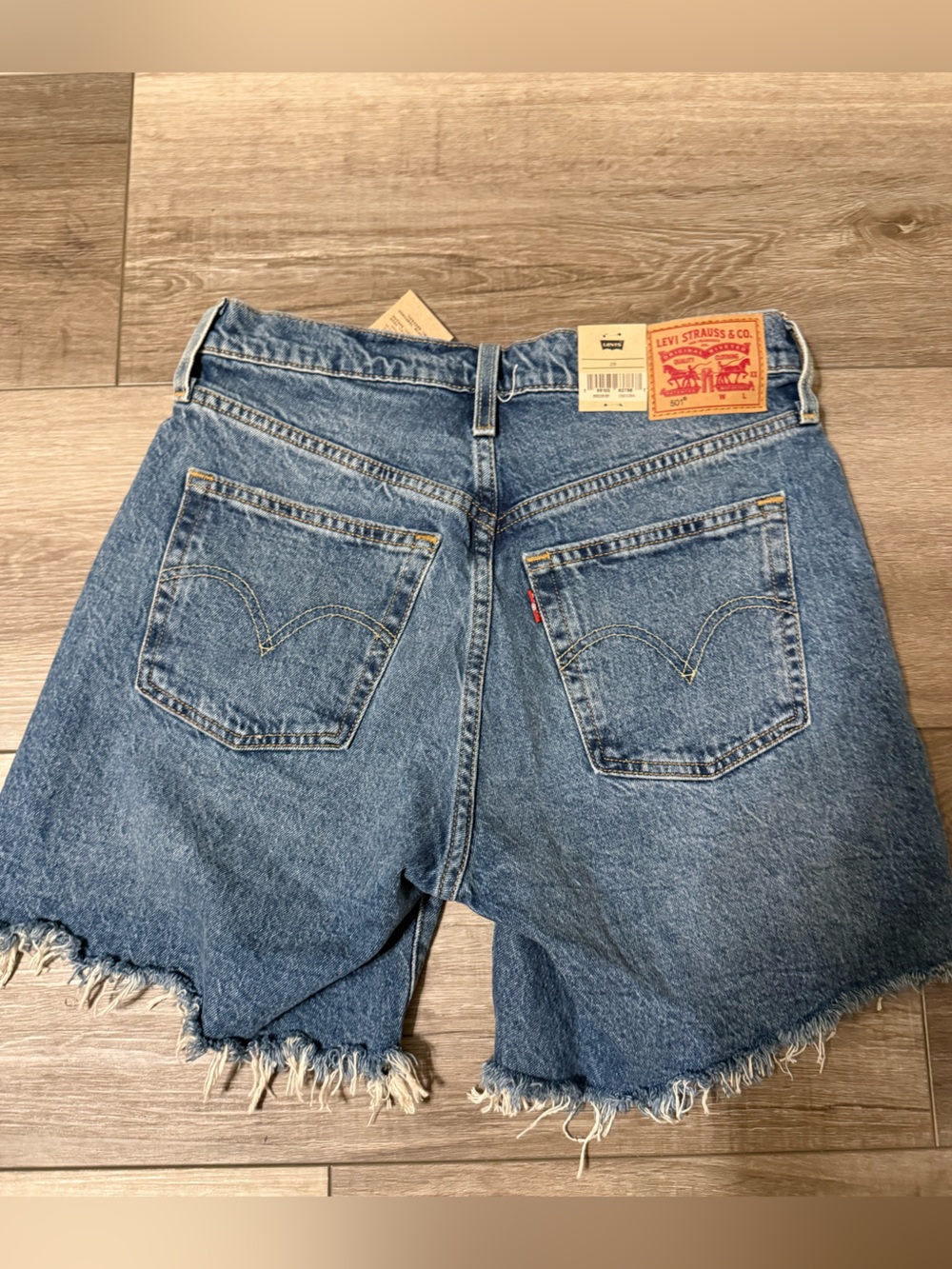 Levi's Blue Denim 501 Mid-High Shorts with Tags - Picture 4 of 5